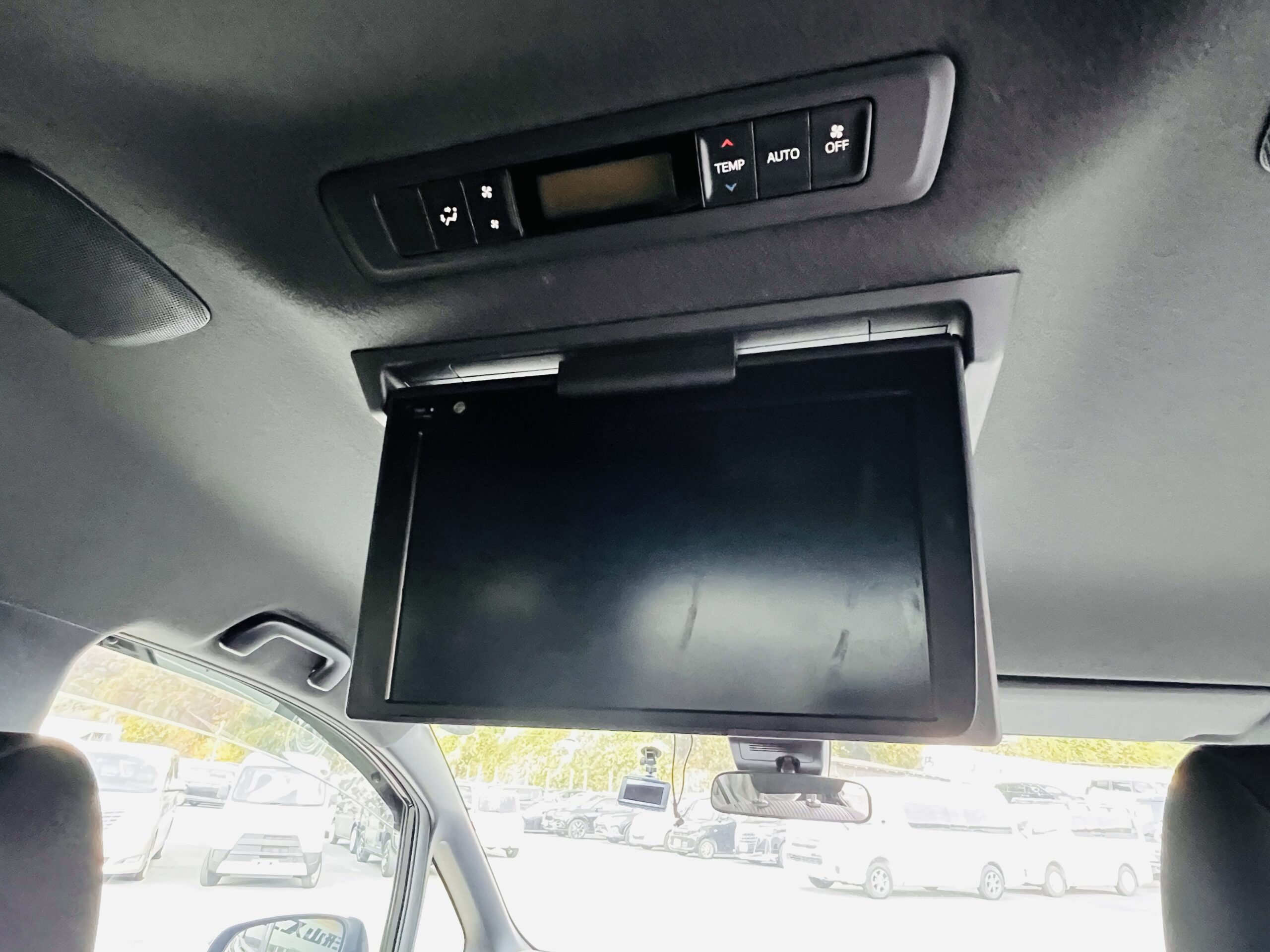 2019 TOYOTA VOXY 4WD