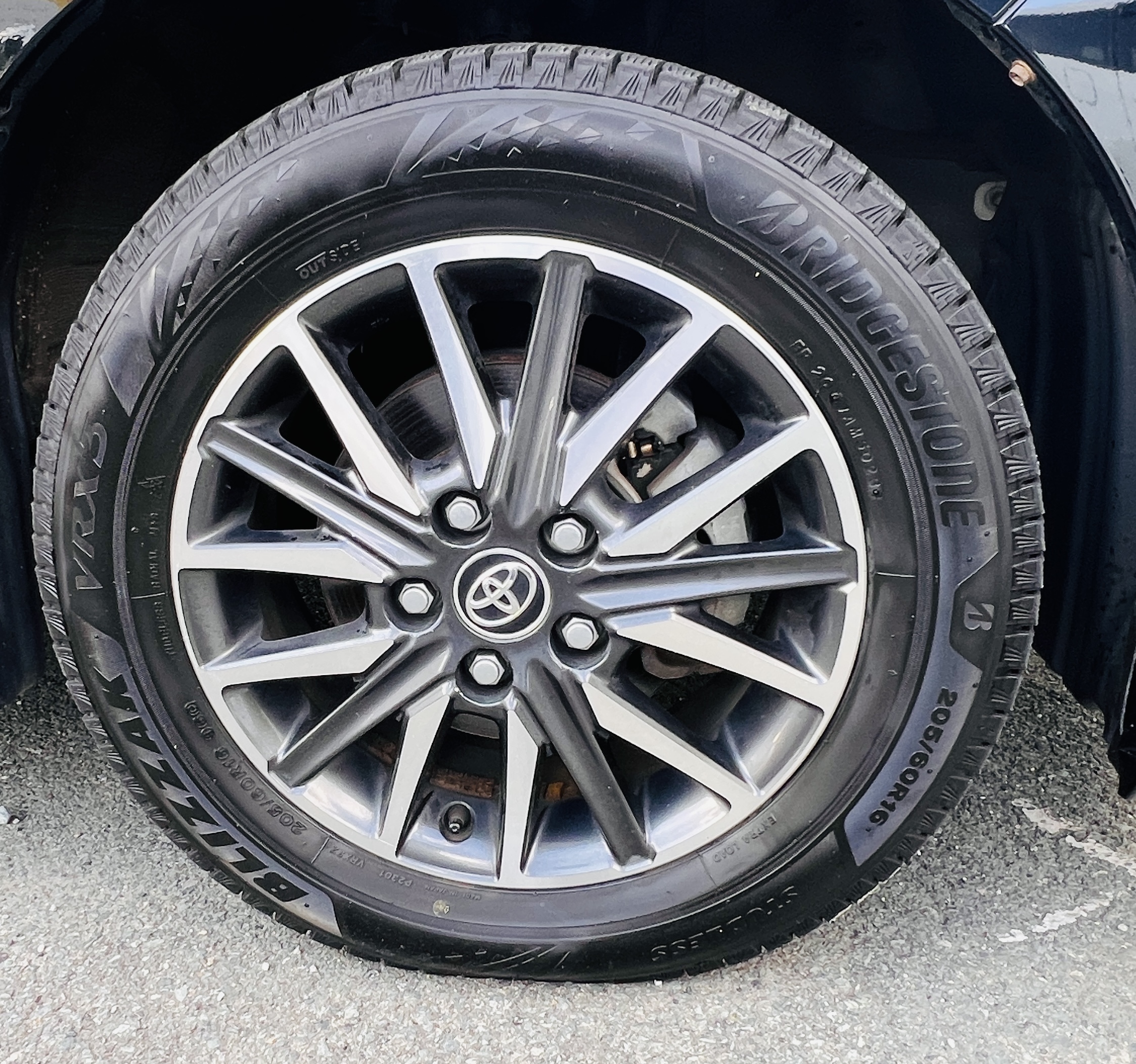 2019 TOYOTA VOXY 4WD