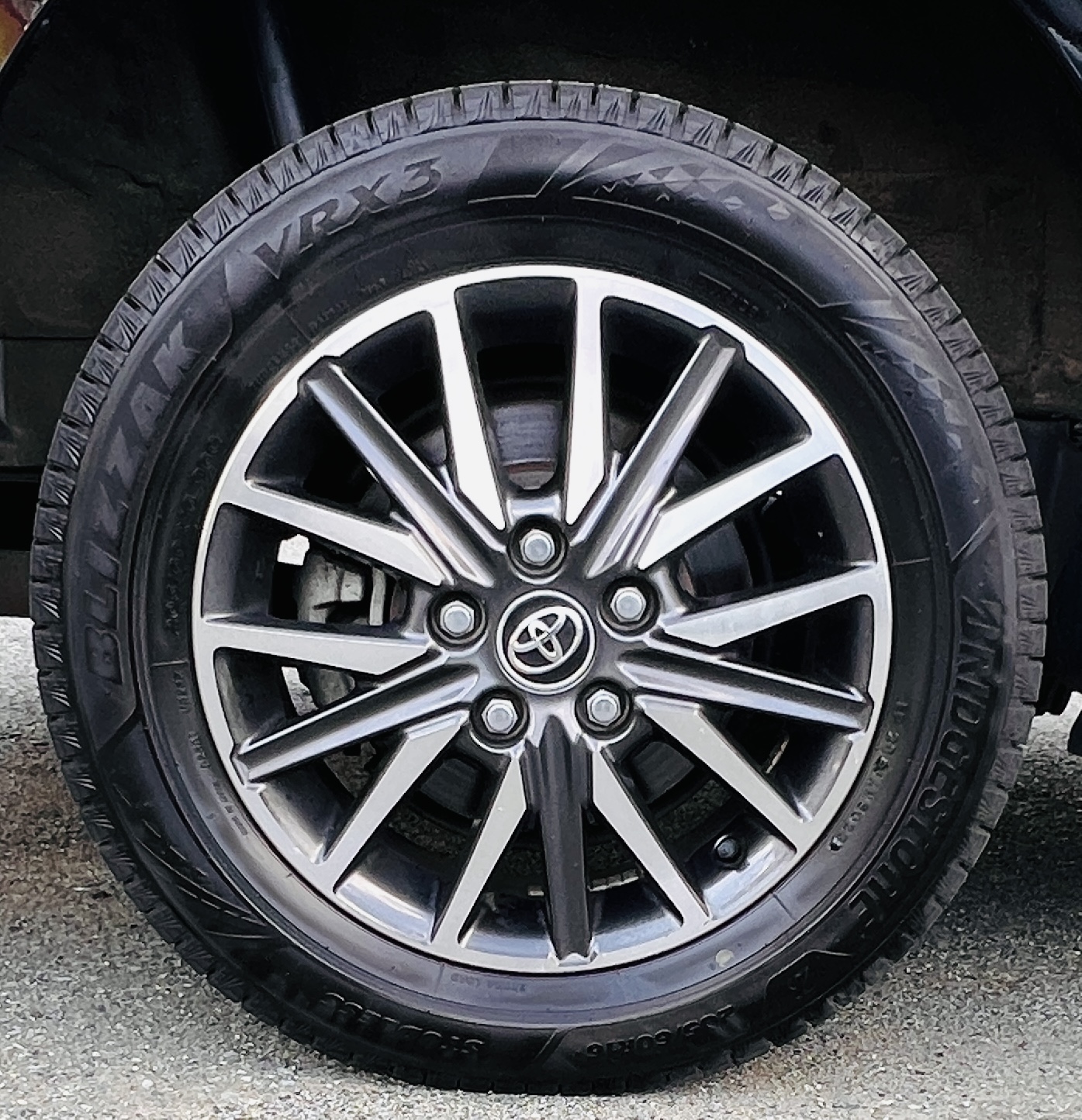 2019 TOYOTA VOXY 4WD