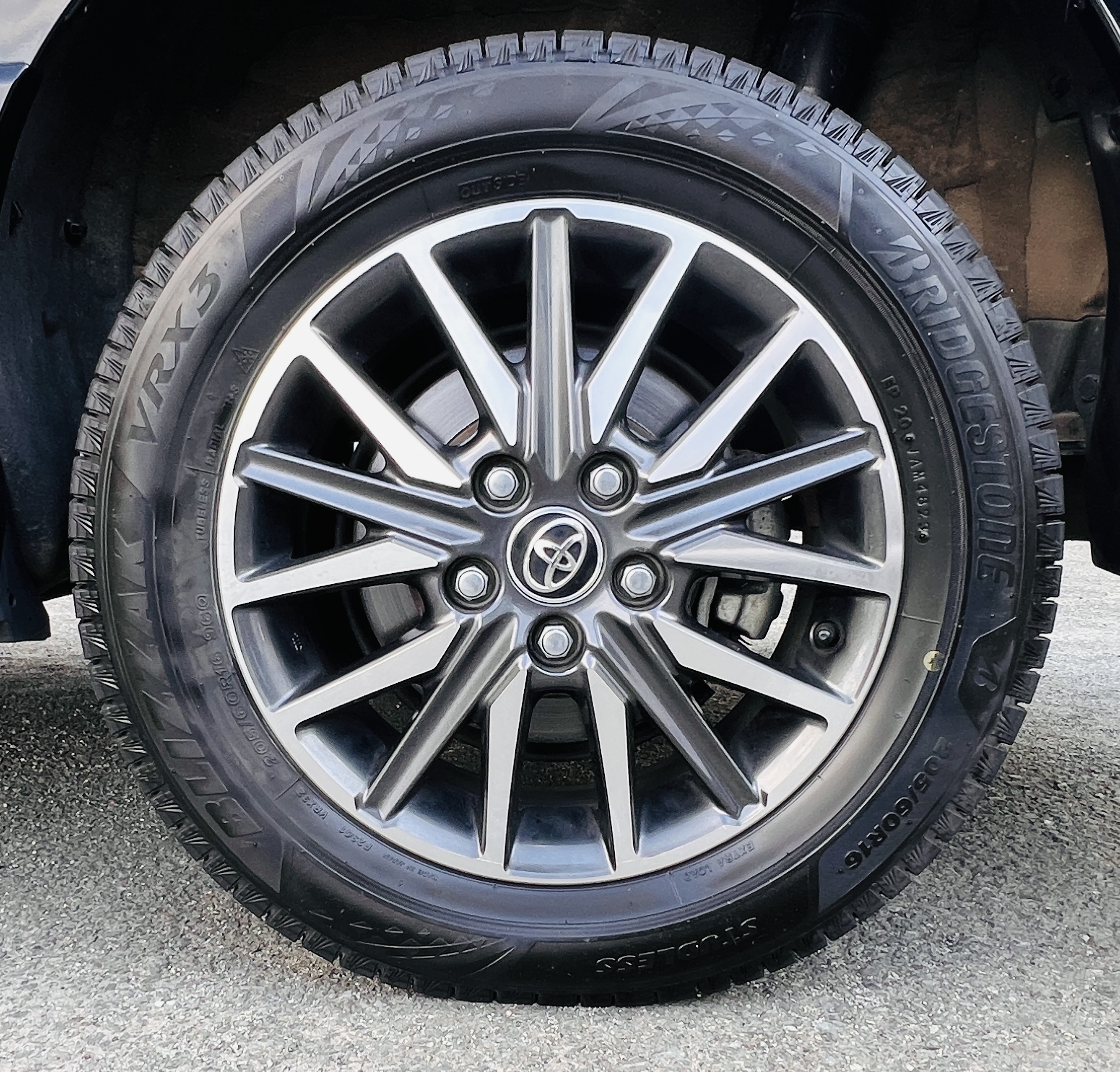 2019 TOYOTA VOXY 4WD