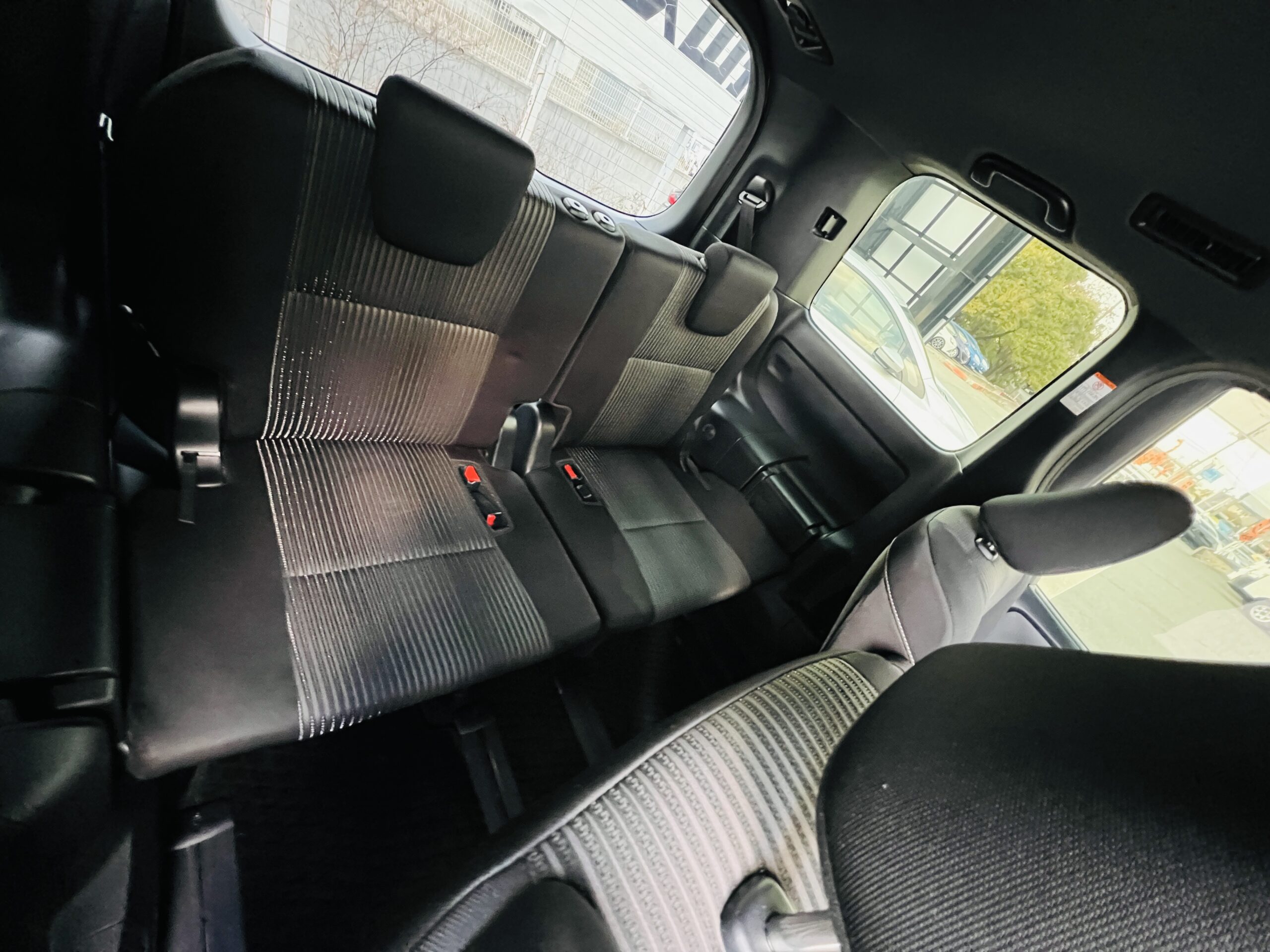 2019 TOYOTA VOXY 4WD