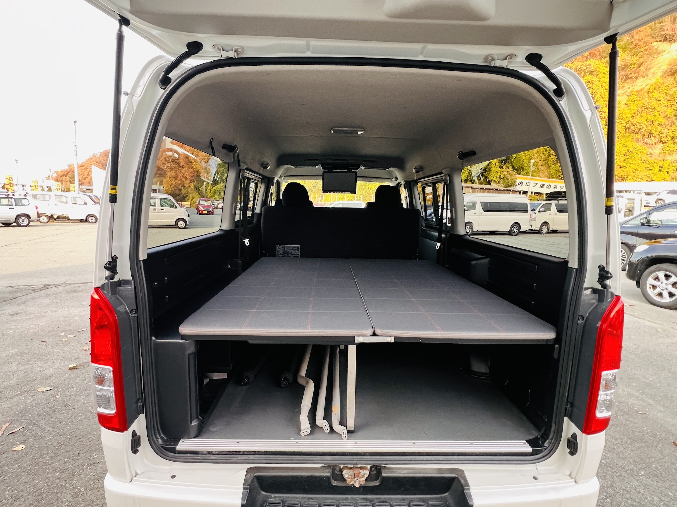 TOYOTA REGIUS ACE – SuperGL