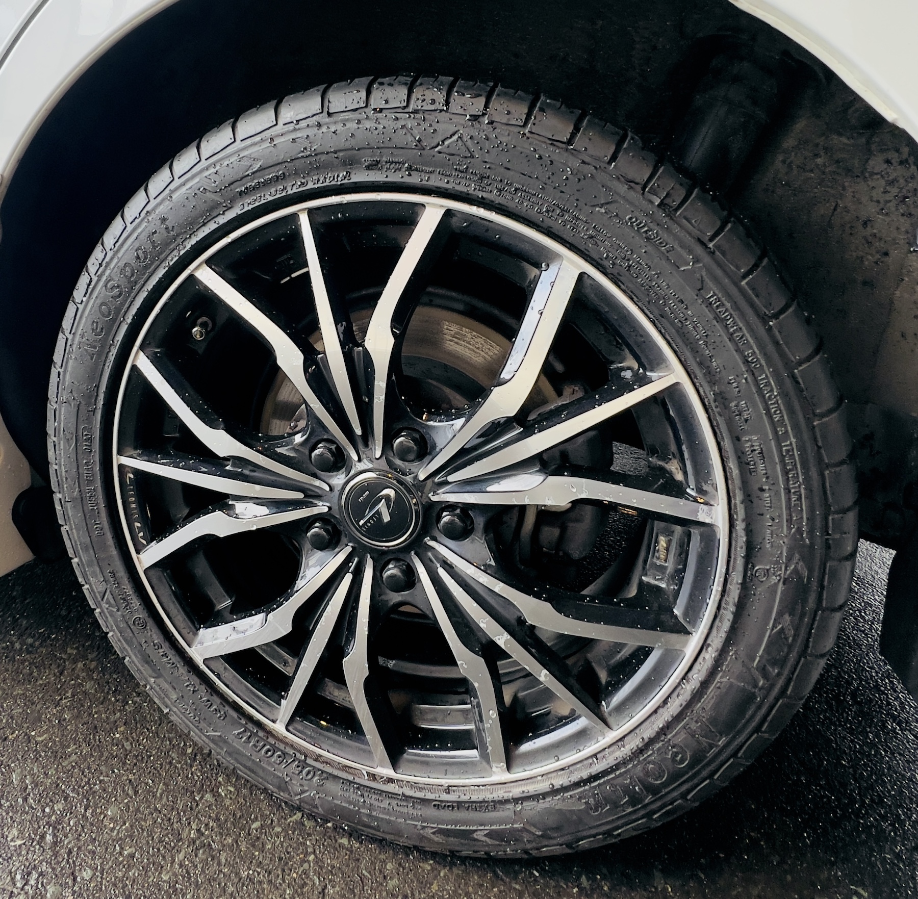 2019 TOYOTA ESQUIRE GI PREMIUM PACKAGE 4WD