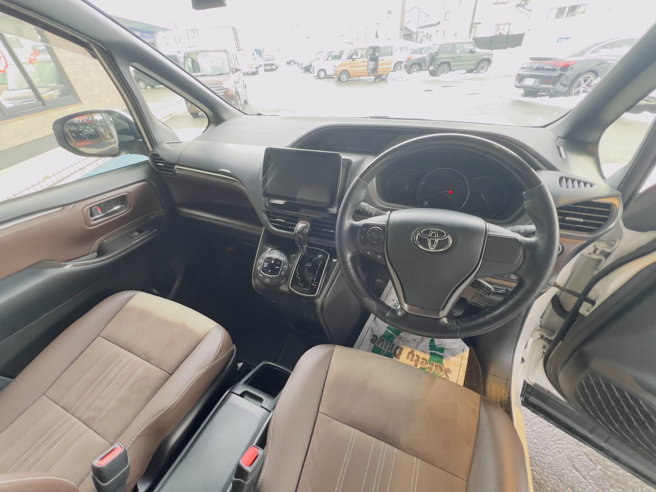 2019 TOYOTA ESQUIRE GI PREMIUM PACKAGE 4WD