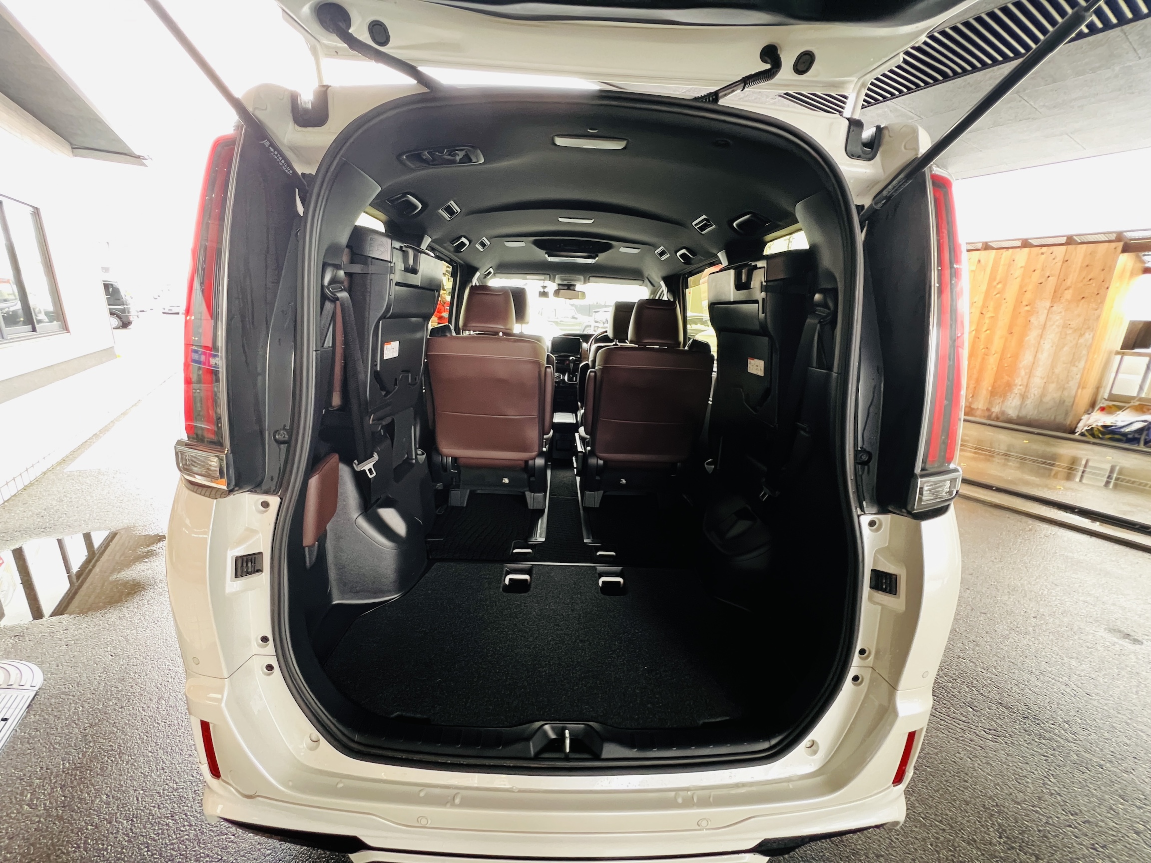 2019 TOYOTA ESQUIRE GI PREMIUM PACKAGE 4WD