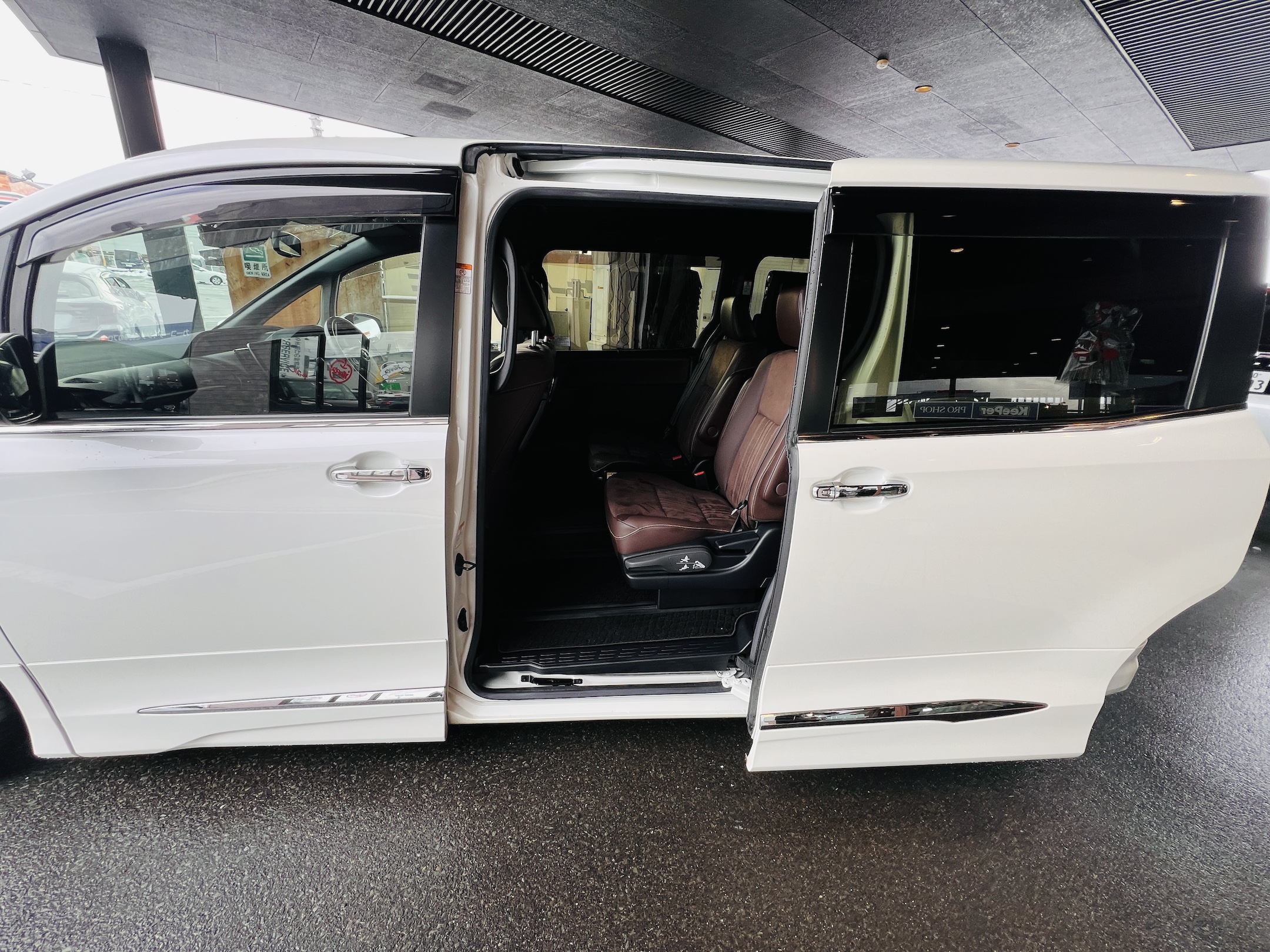 2019 TOYOTA ESQUIRE GI PREMIUM PACKAGE 4WD