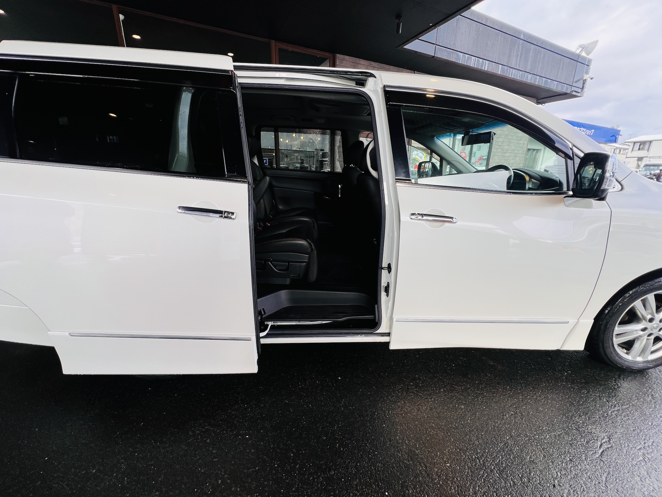 2011 NISSAN ELGRAND 350 HIGHWAY STAR PREMIUM