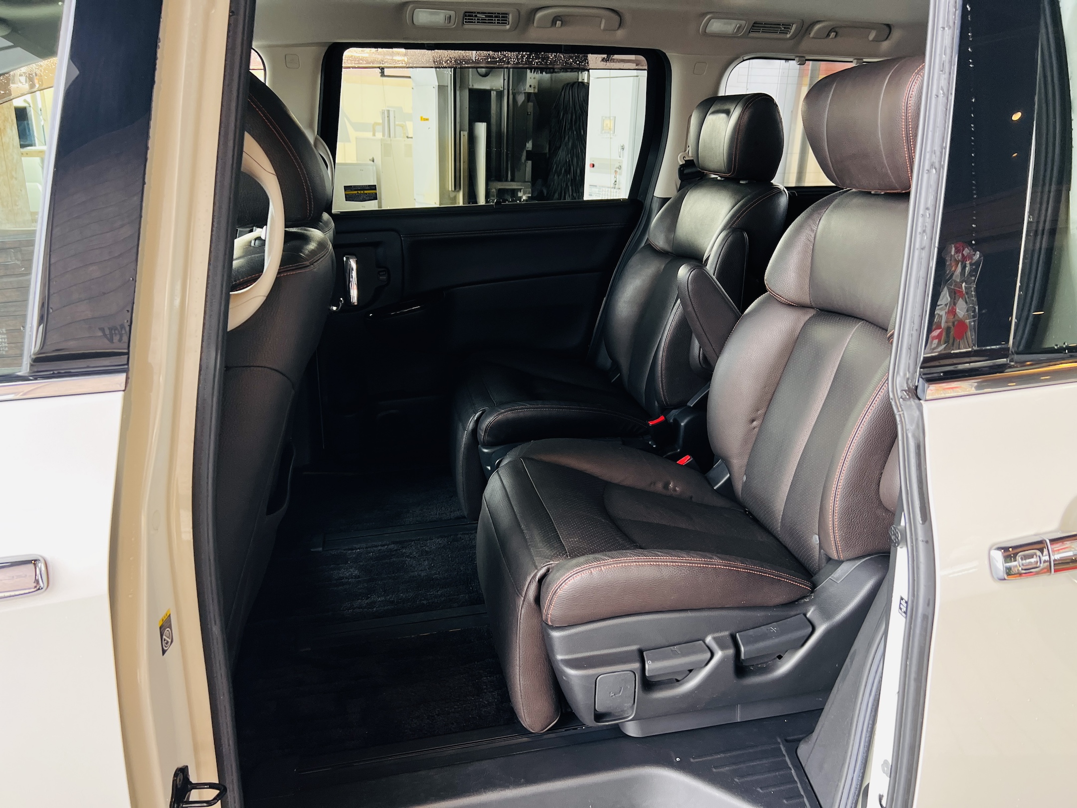 2011 NISSAN ELGRAND 350 HIGHWAY STAR PREMIUM