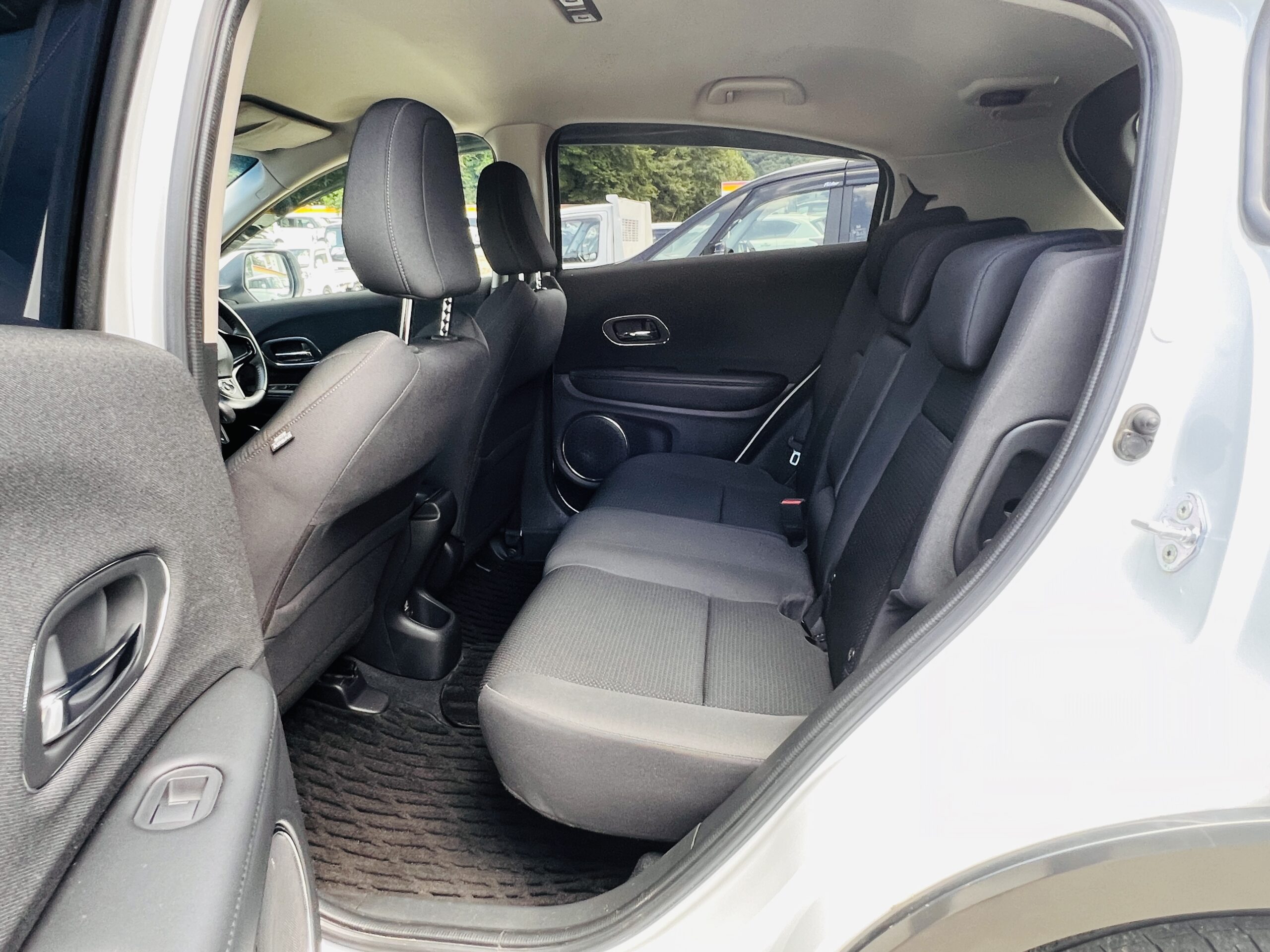 2019 HONDA VEZEL  – HYBRID X 4WD