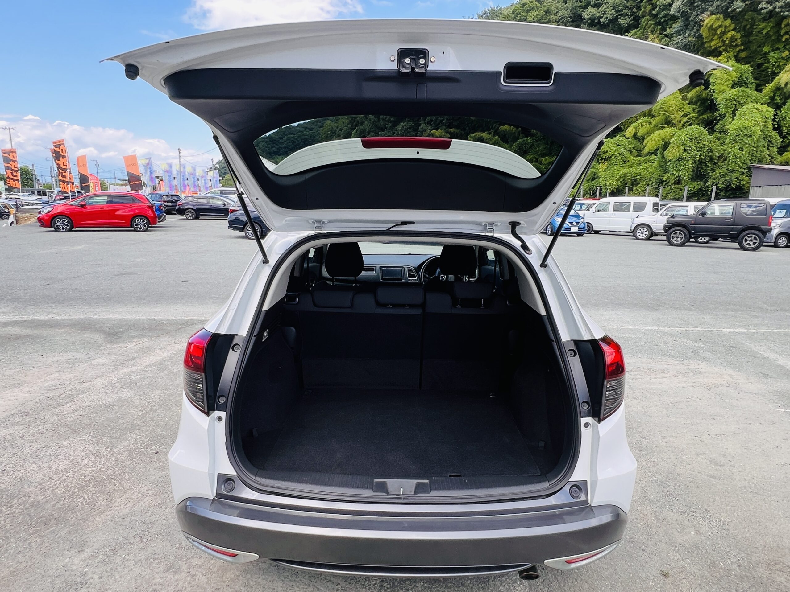 2019 HONDA VEZEL  – HYBRID X 4WD