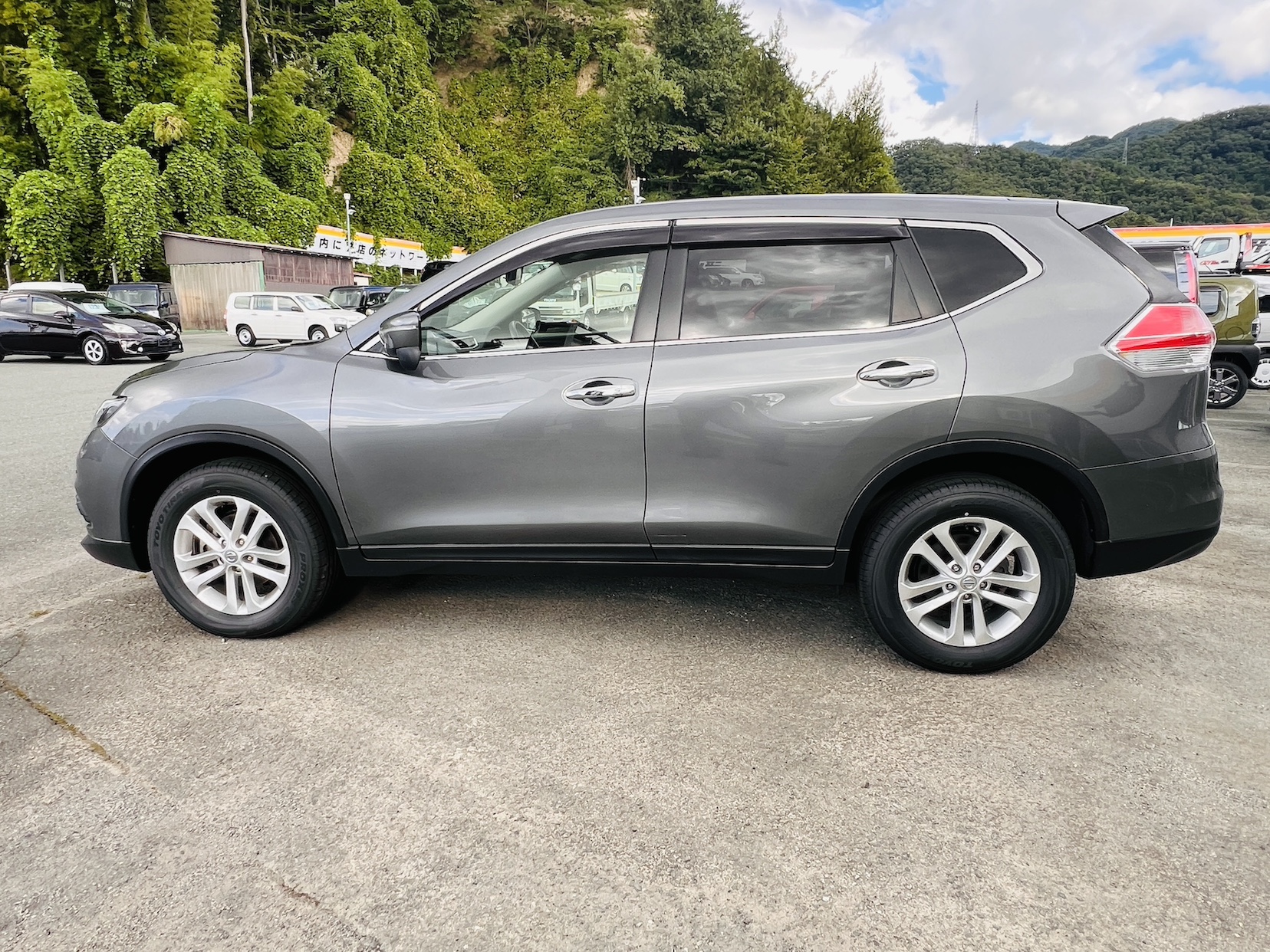 2018 NiSSAN X-TRAIL 20S