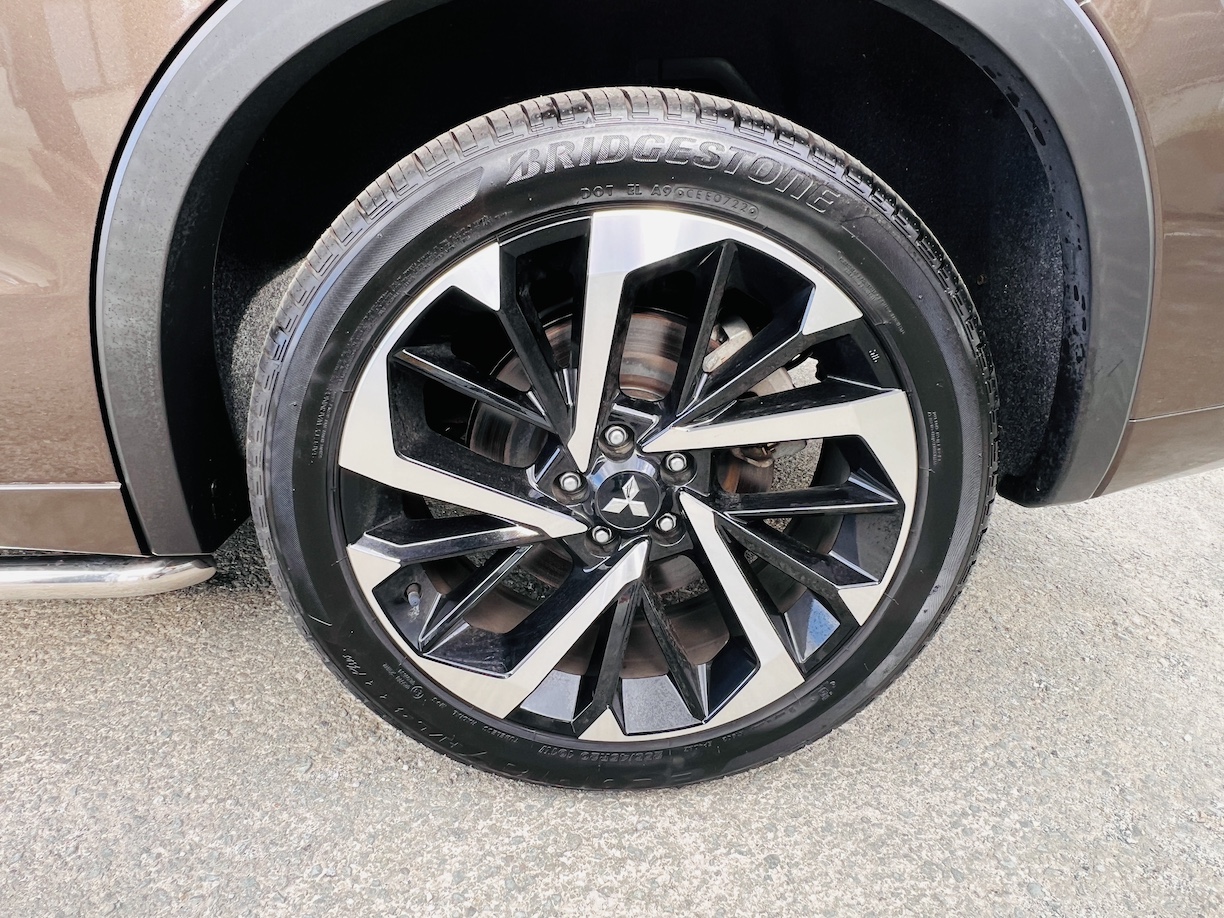 2023 MITSUBISHI OUTLANDER