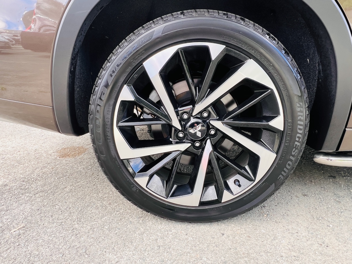 2023 MITSUBISHI OUTLANDER