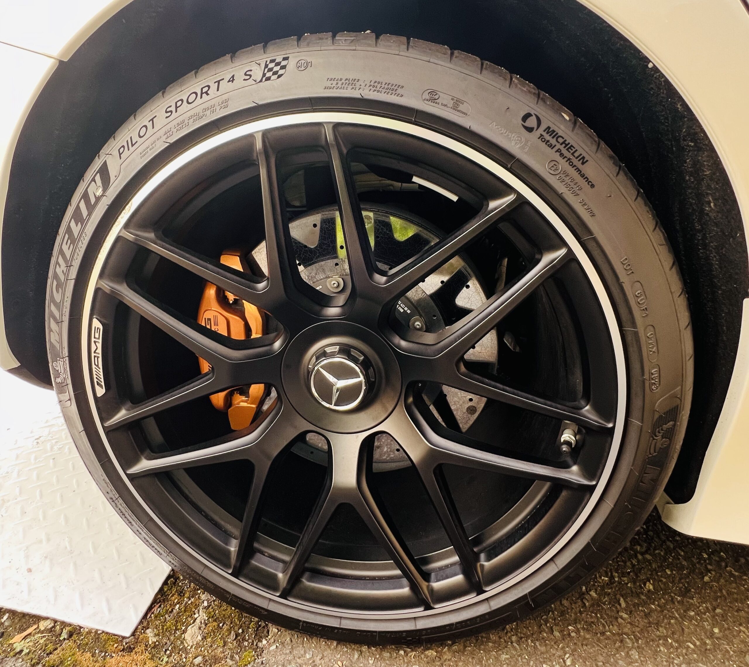 2023 MERCEDES BENZ GT63s AMG