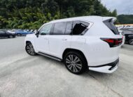 2022 LEXUS LX 600