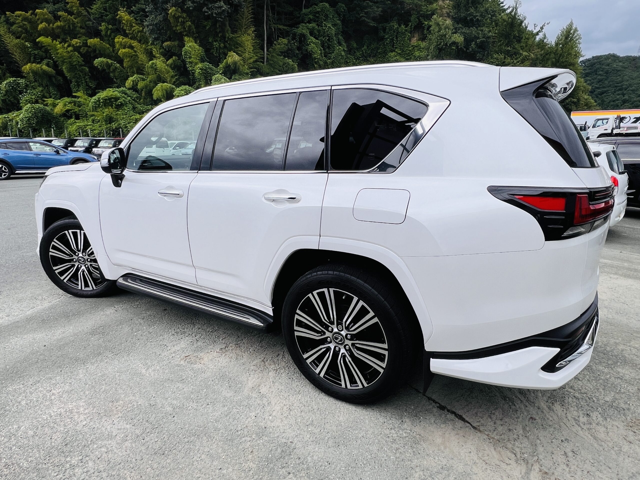 2022 LEXUS LX 600