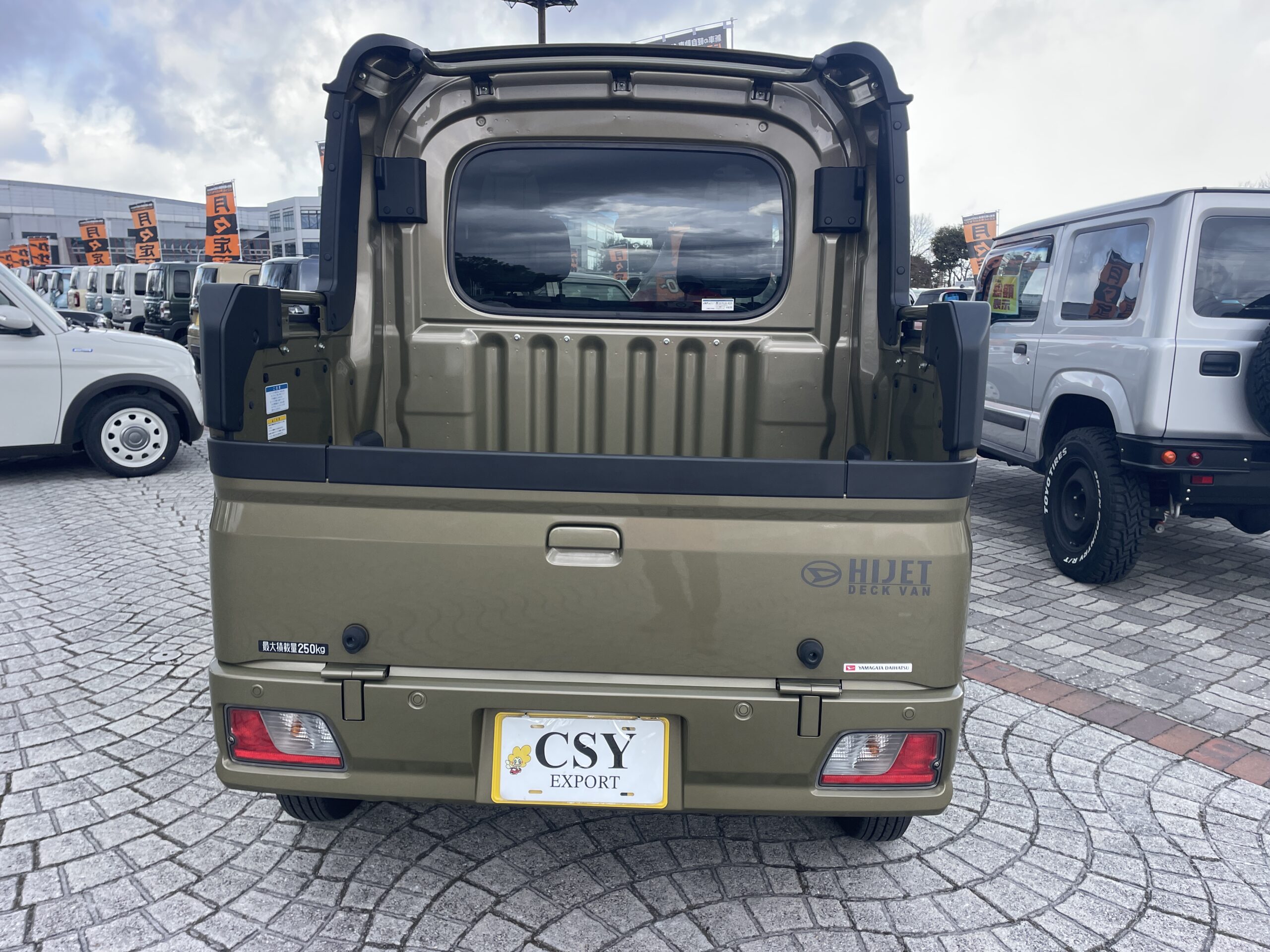 2024 DAIHATSU HIJET CARGO DECK VAN G 4WD