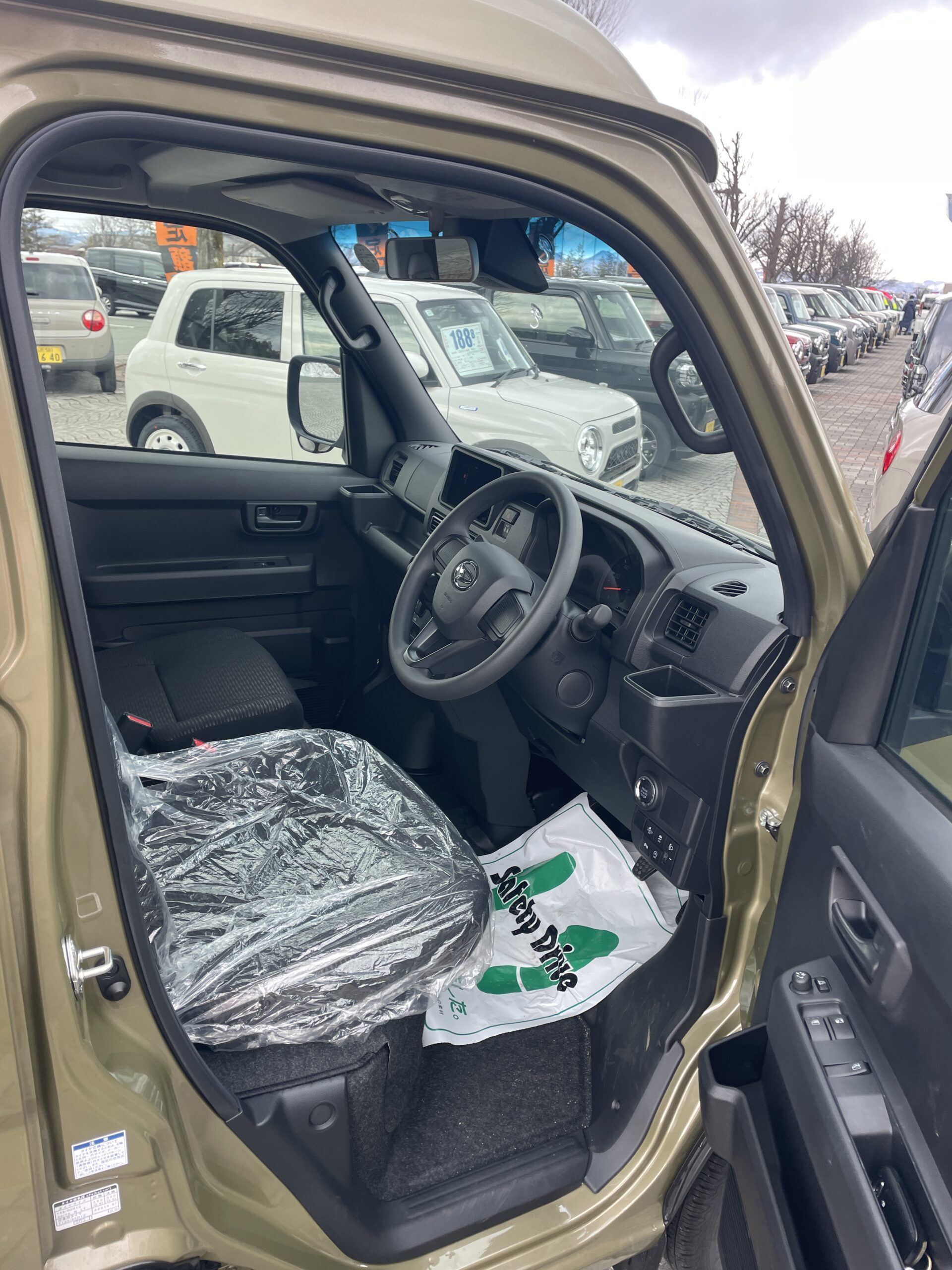 2024 DAIHATSU HIJET CARGO DECK VAN G 4WD