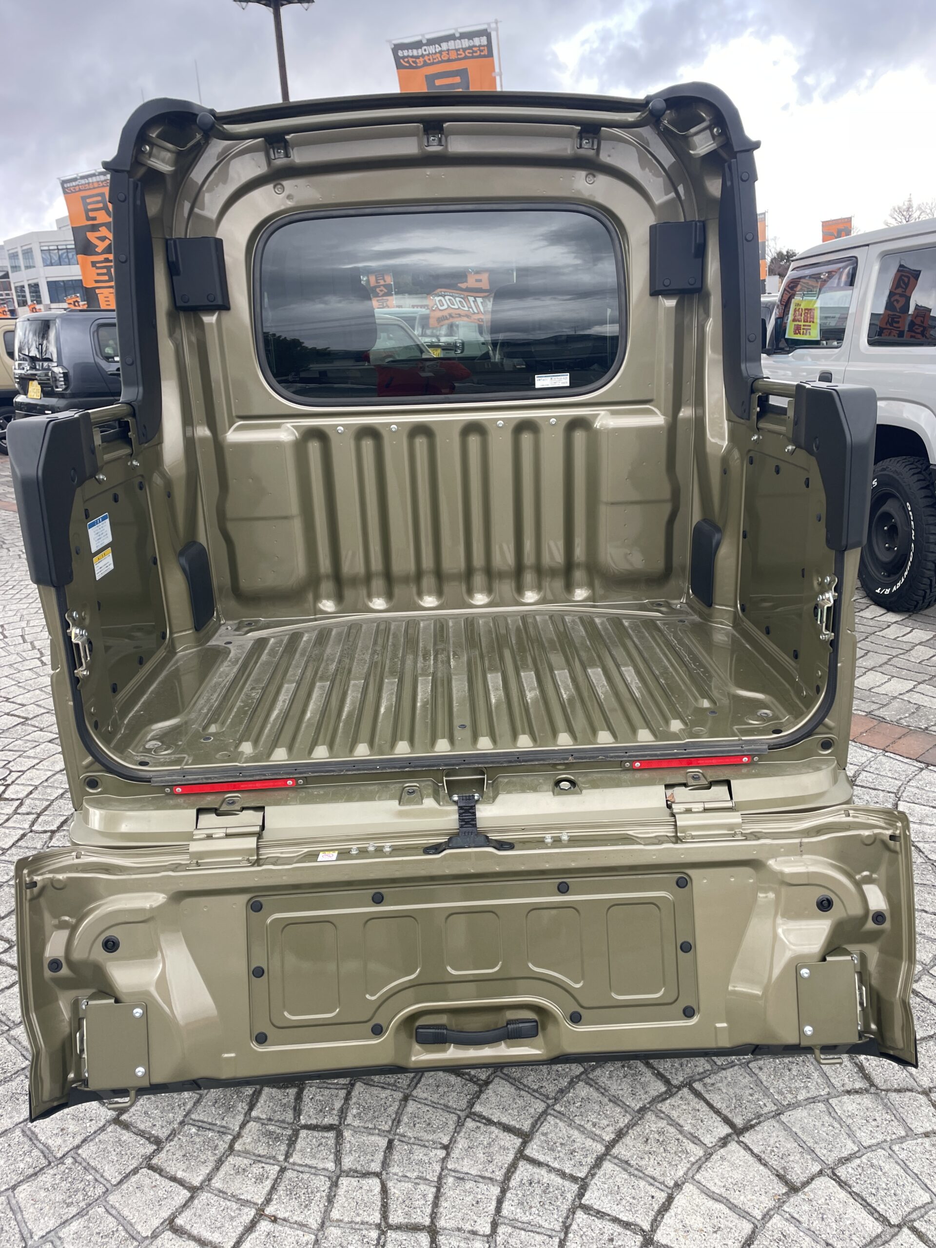 2024 DAIHATSU HIJET CARGO DECK VAN G 4WD