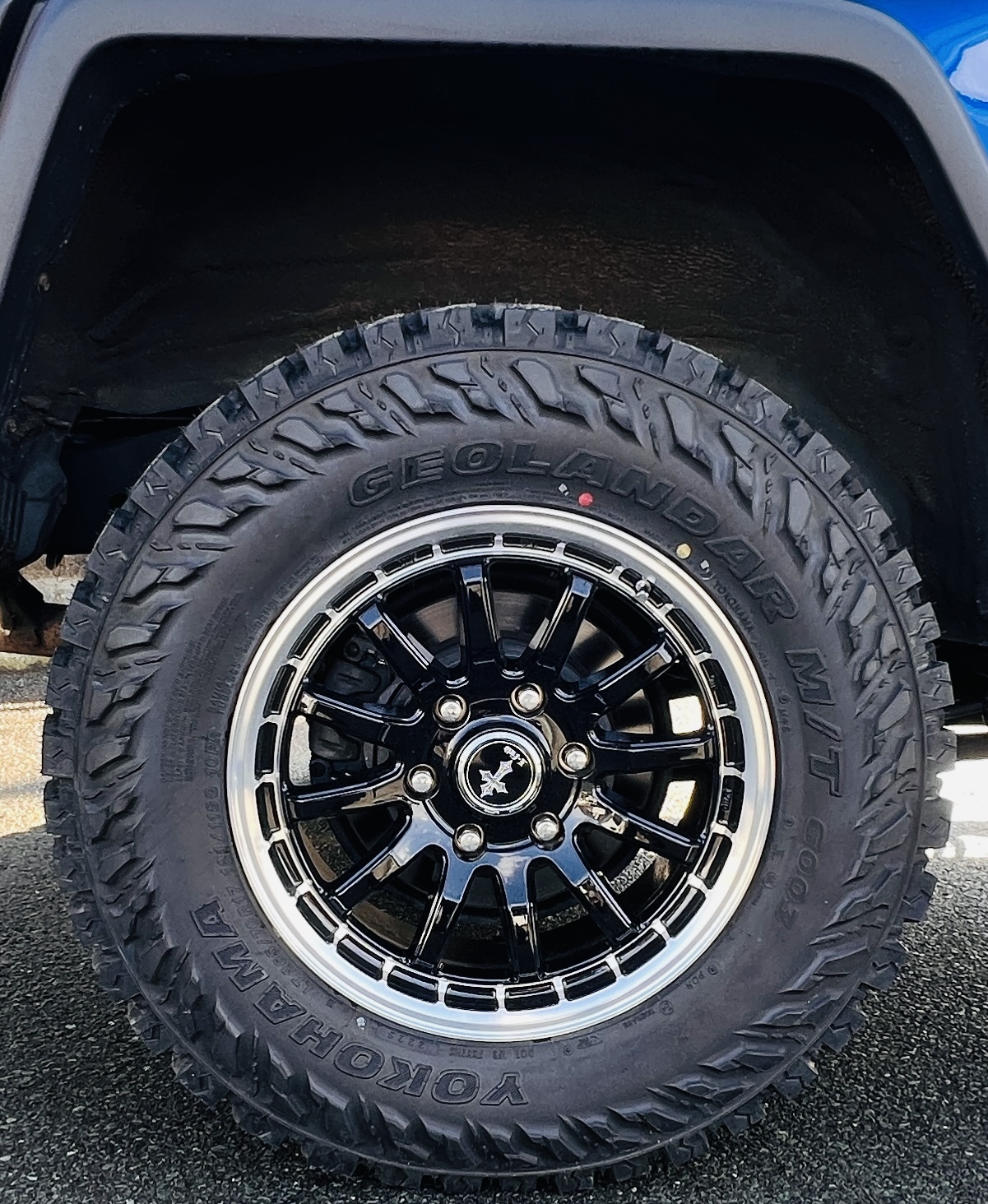 2011 TOYOTA FJ CRUISER COLOUR PACKAGE 4WD