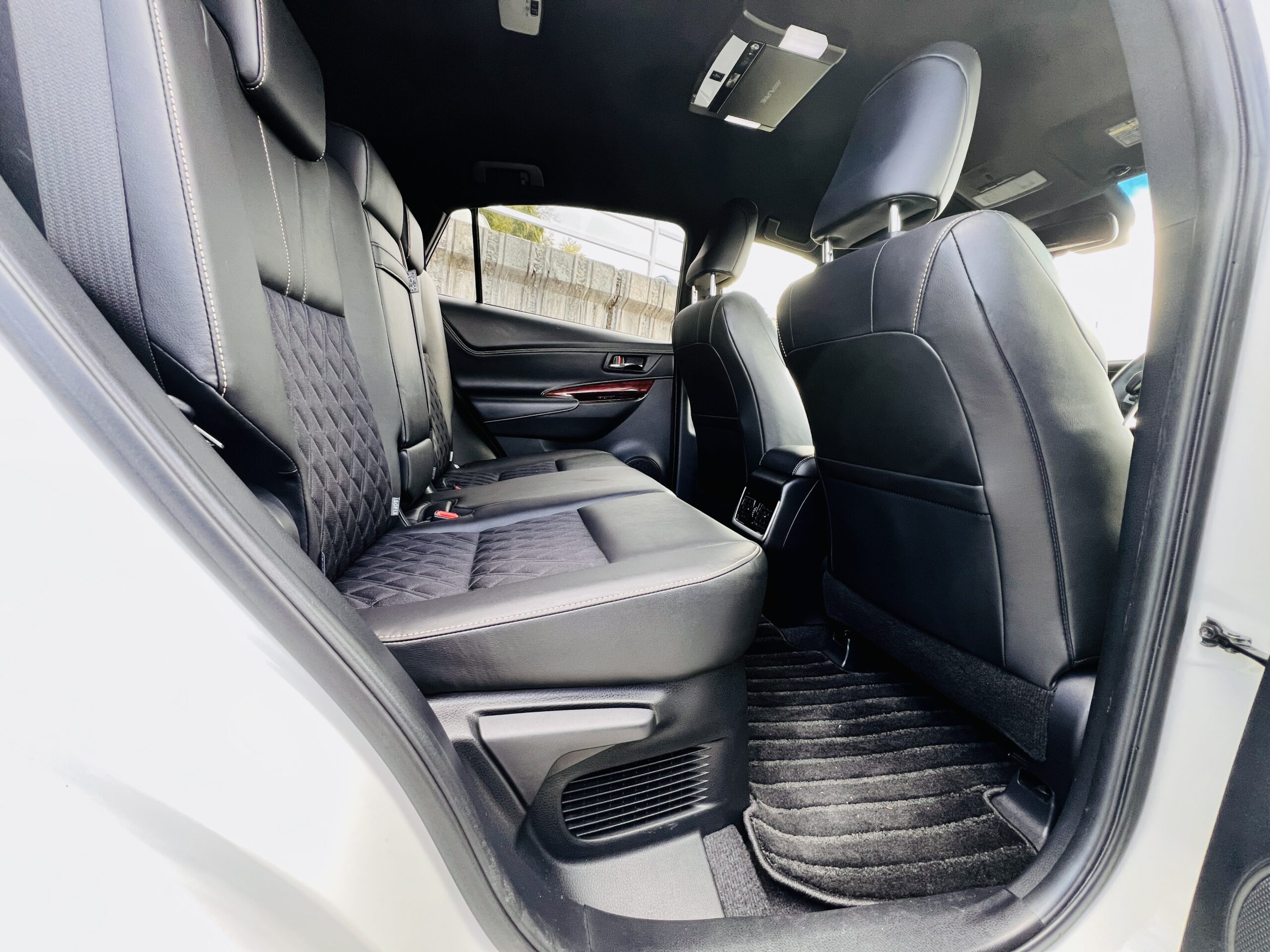 2014 TOYOTA HARRIER PREMIUM 4WD