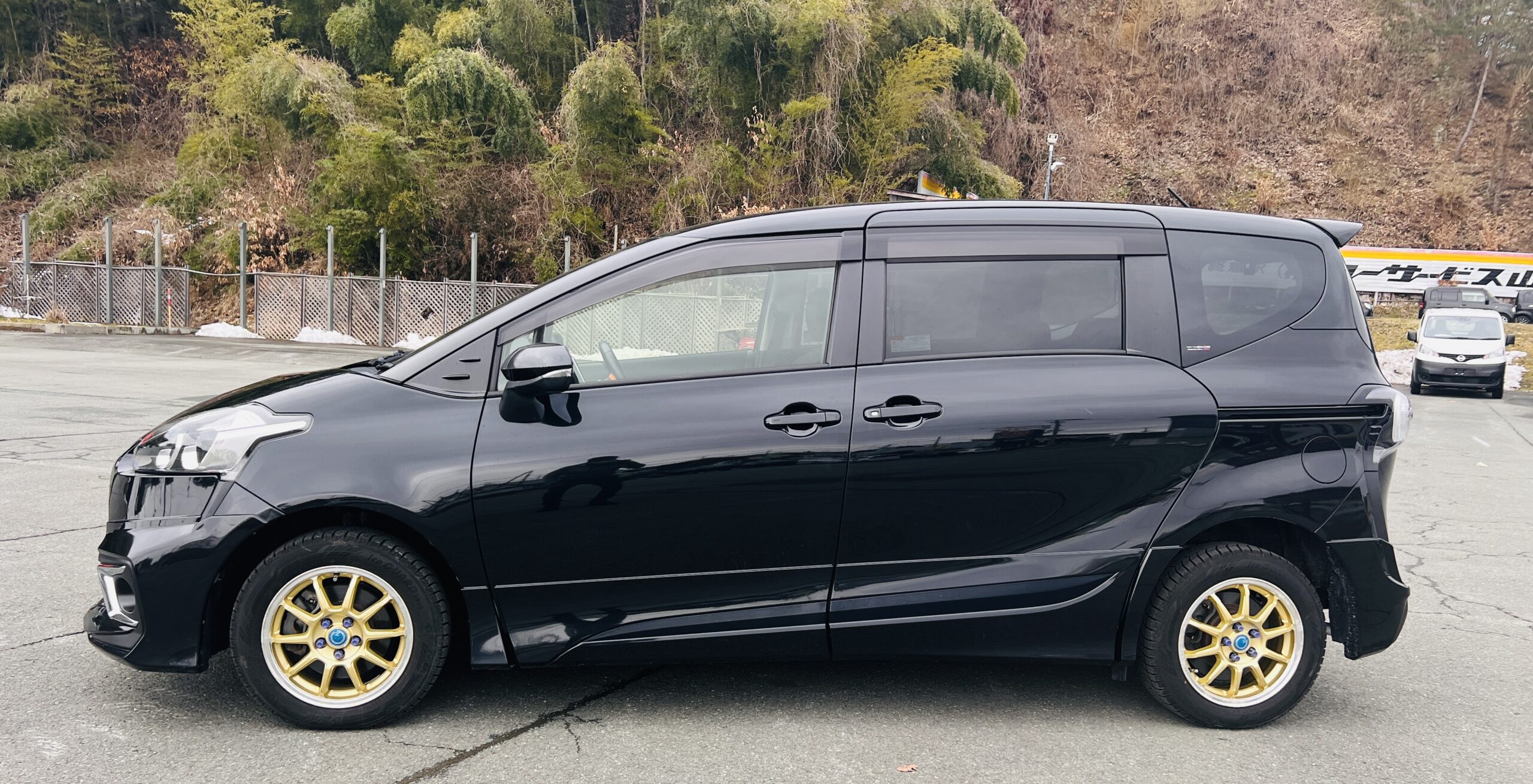 2017 TOYOTA SIENTA G 4WD