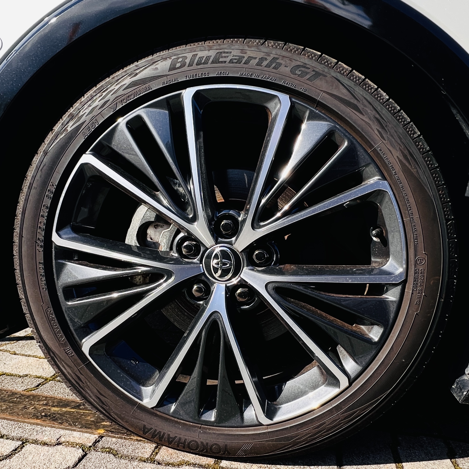 2023 TOYOTA PRIUS Z 4WD