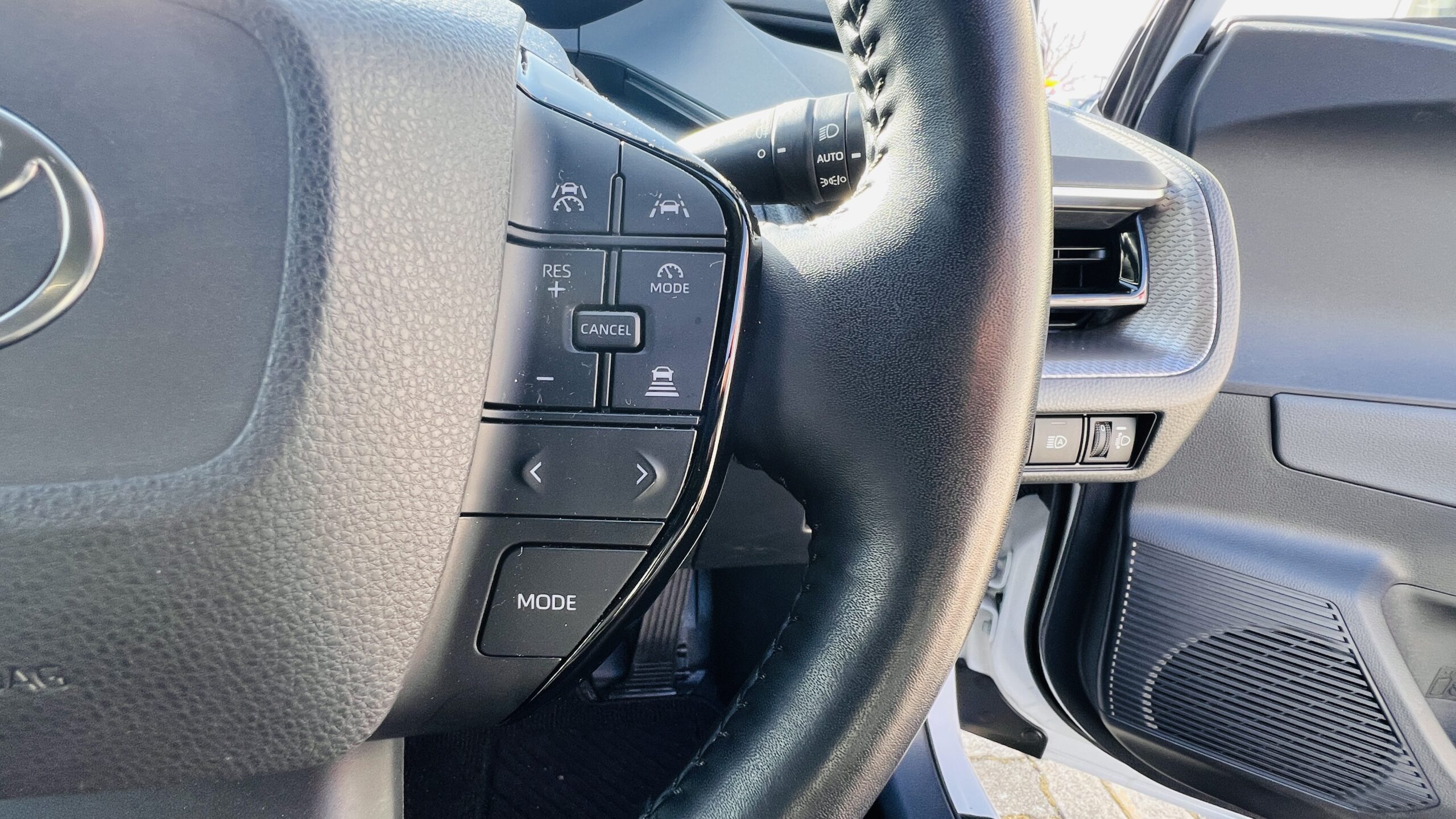 2023 TOYOTA PRIUS Z 4WD