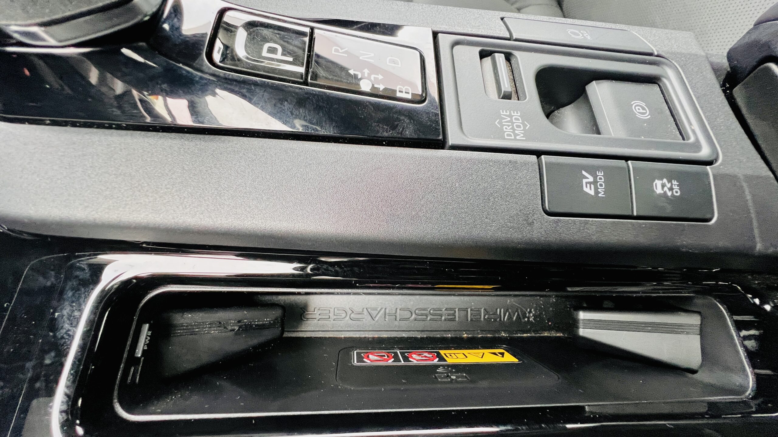 2024 TOYOTA PRIUS Z 4WD