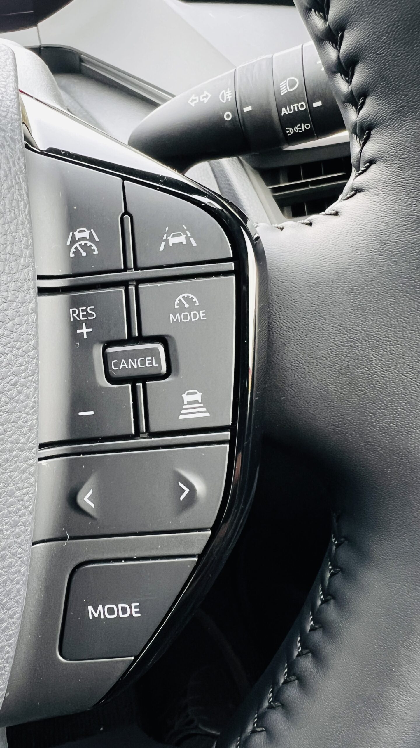 2024 TOYOTA PRIUS Z 4WD