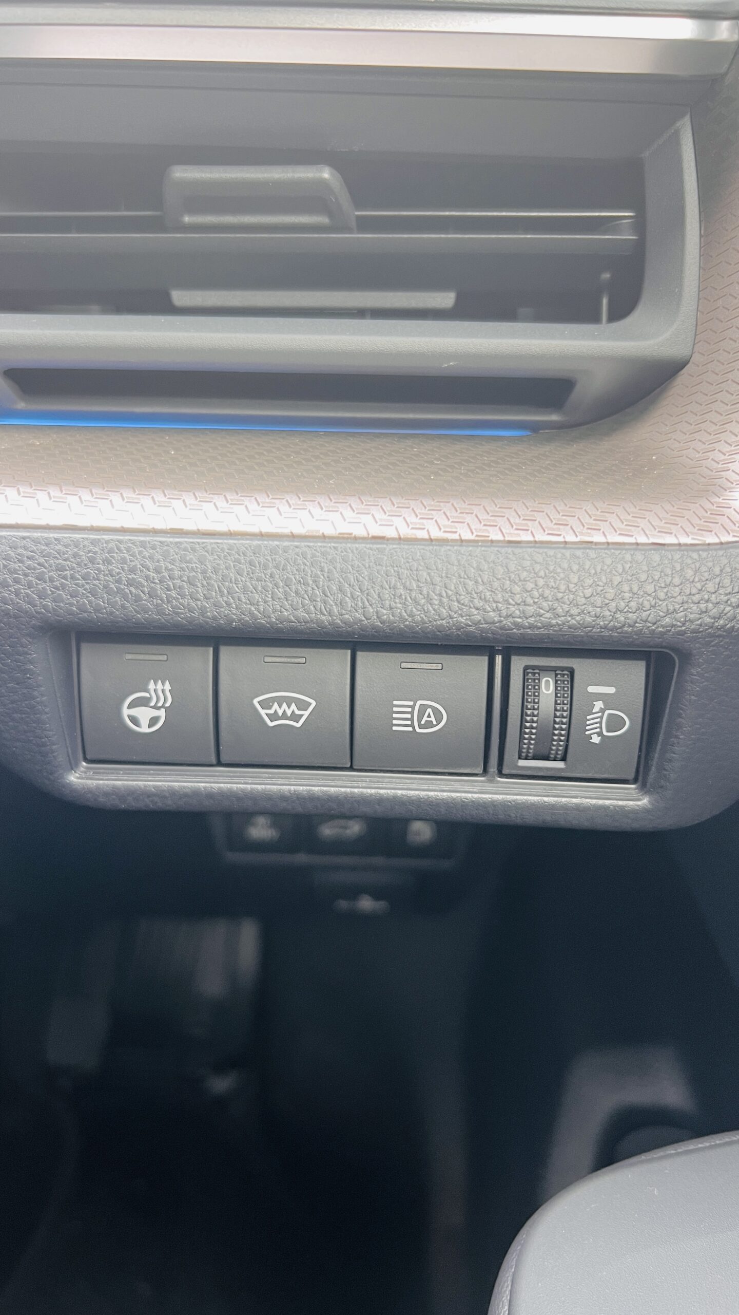 2024 TOYOTA PRIUS Z 4WD