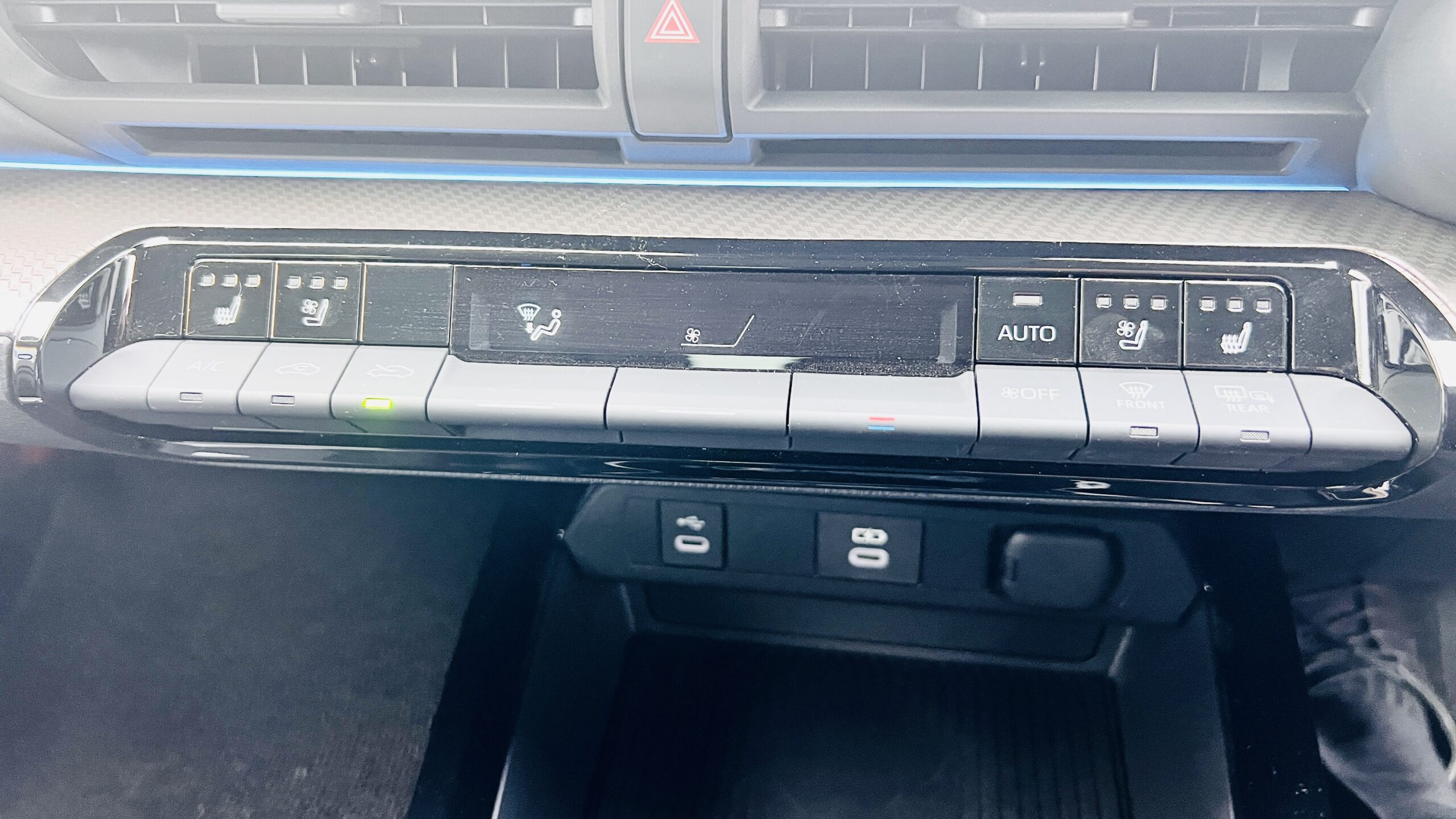 2024 TOYOTA PRIUS Z 4WD