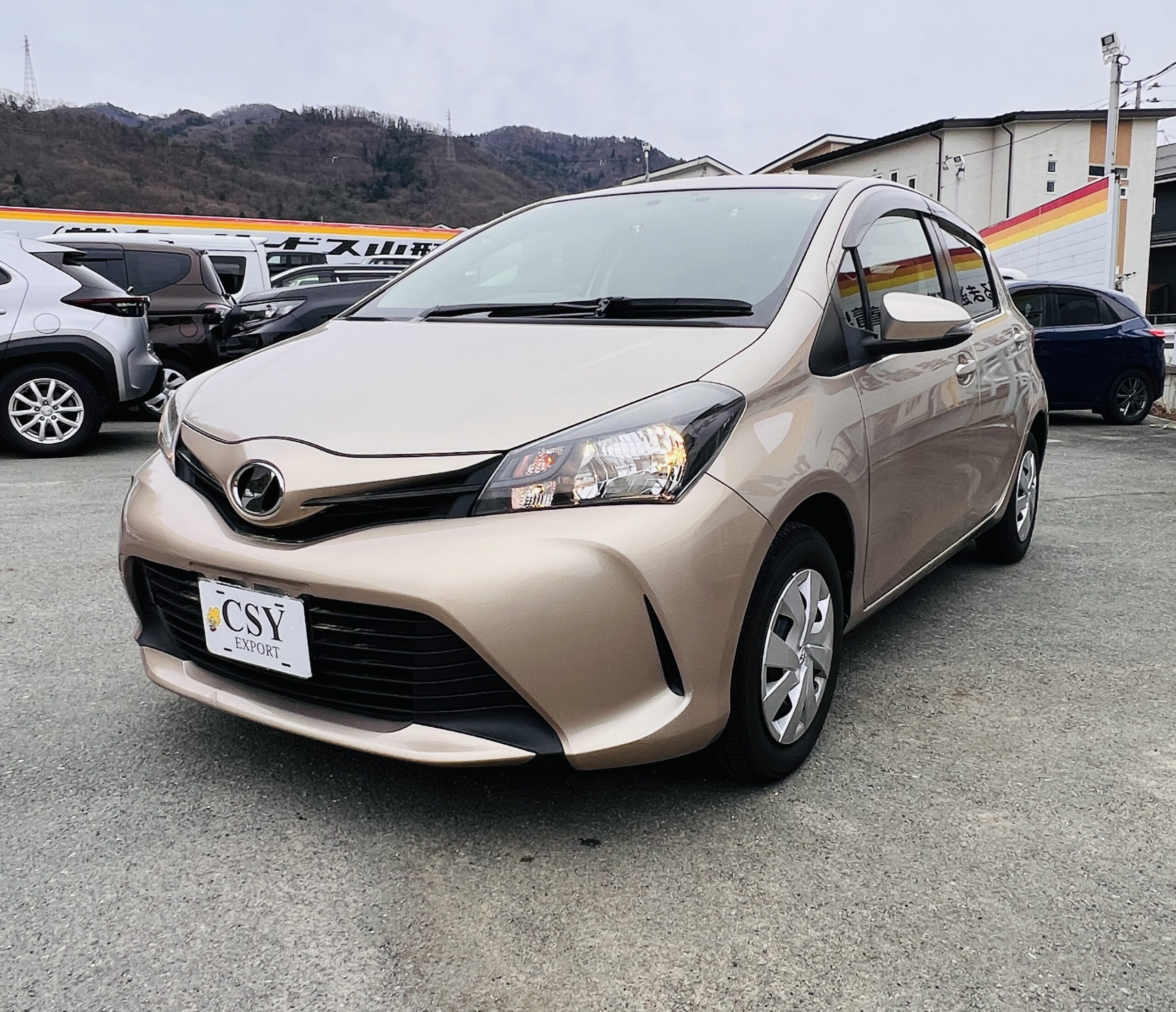 2015 TOYOTA VITZ F
