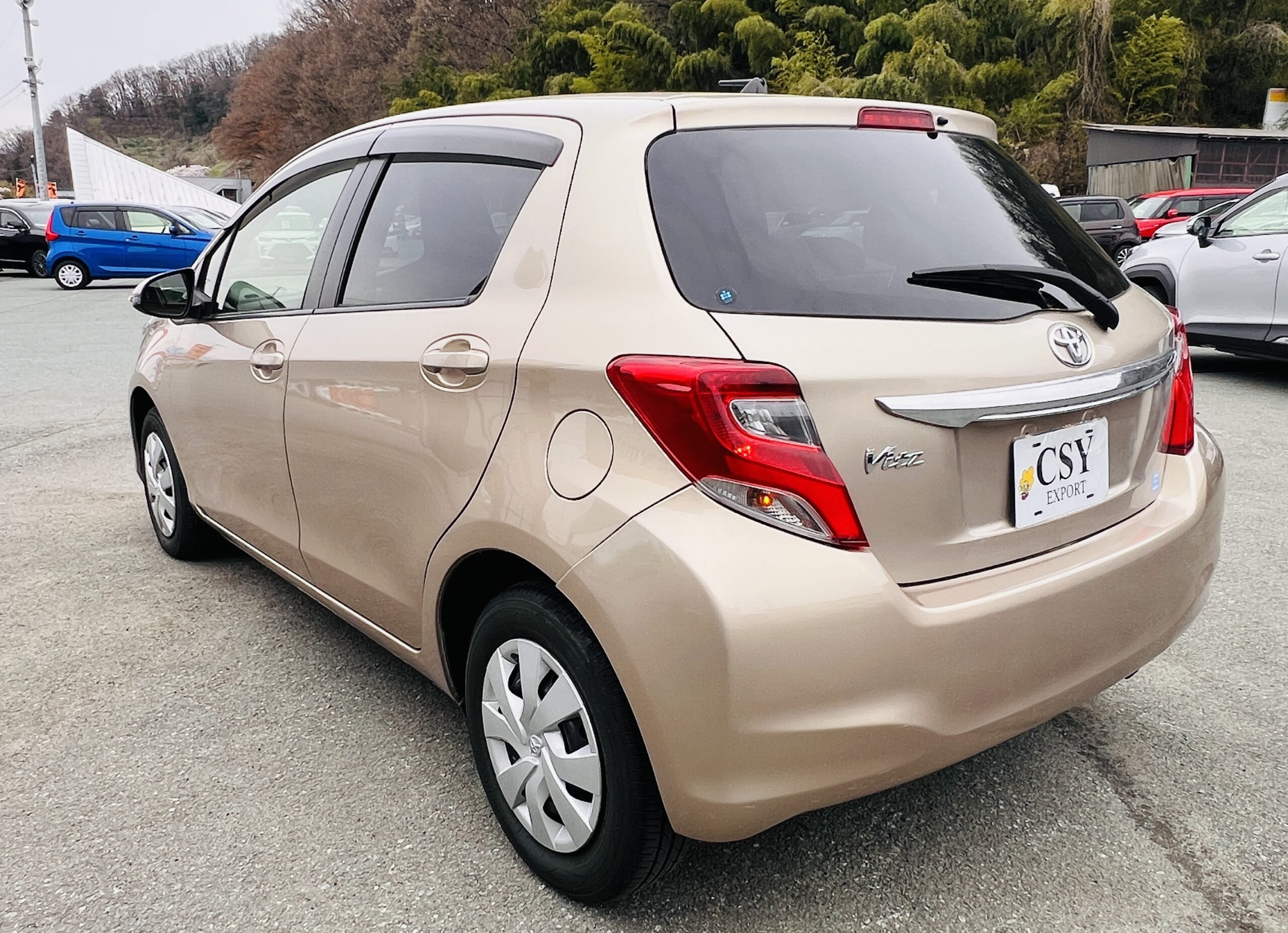 2015 TOYOTA VITZ F