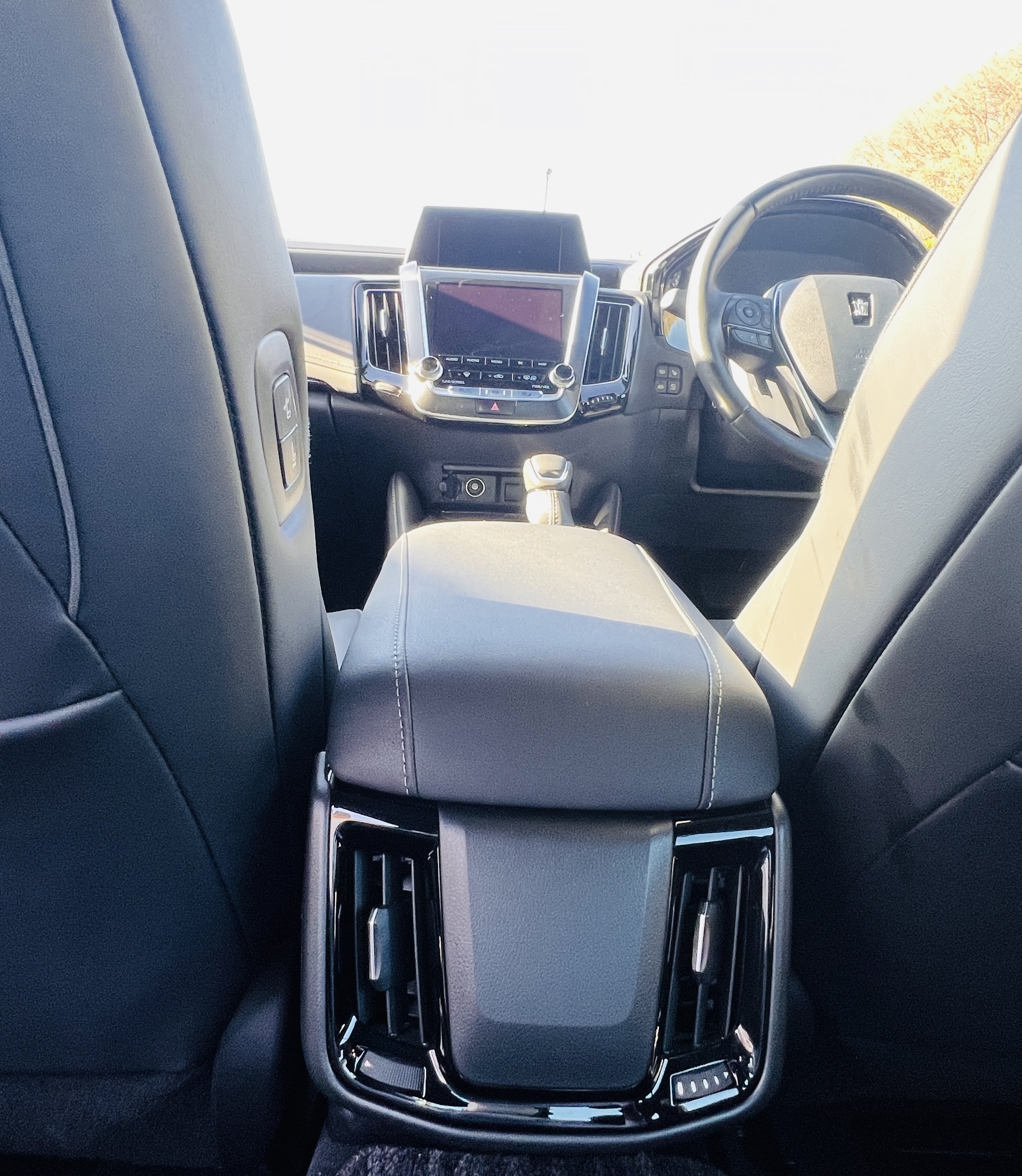 2019 TOYOTA CROWN HYBRID G