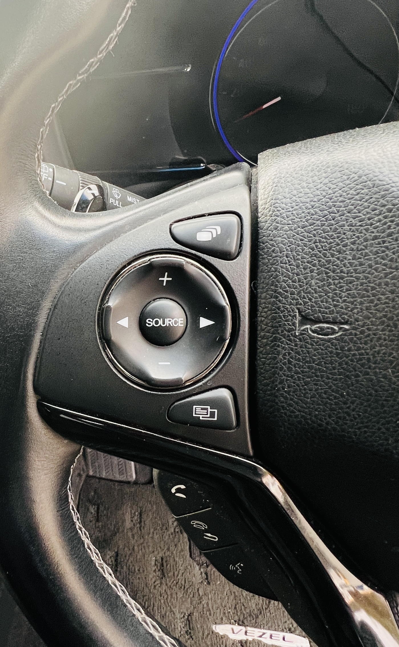 2017 HONDA VEZEL HV  RS HONDA SENSING